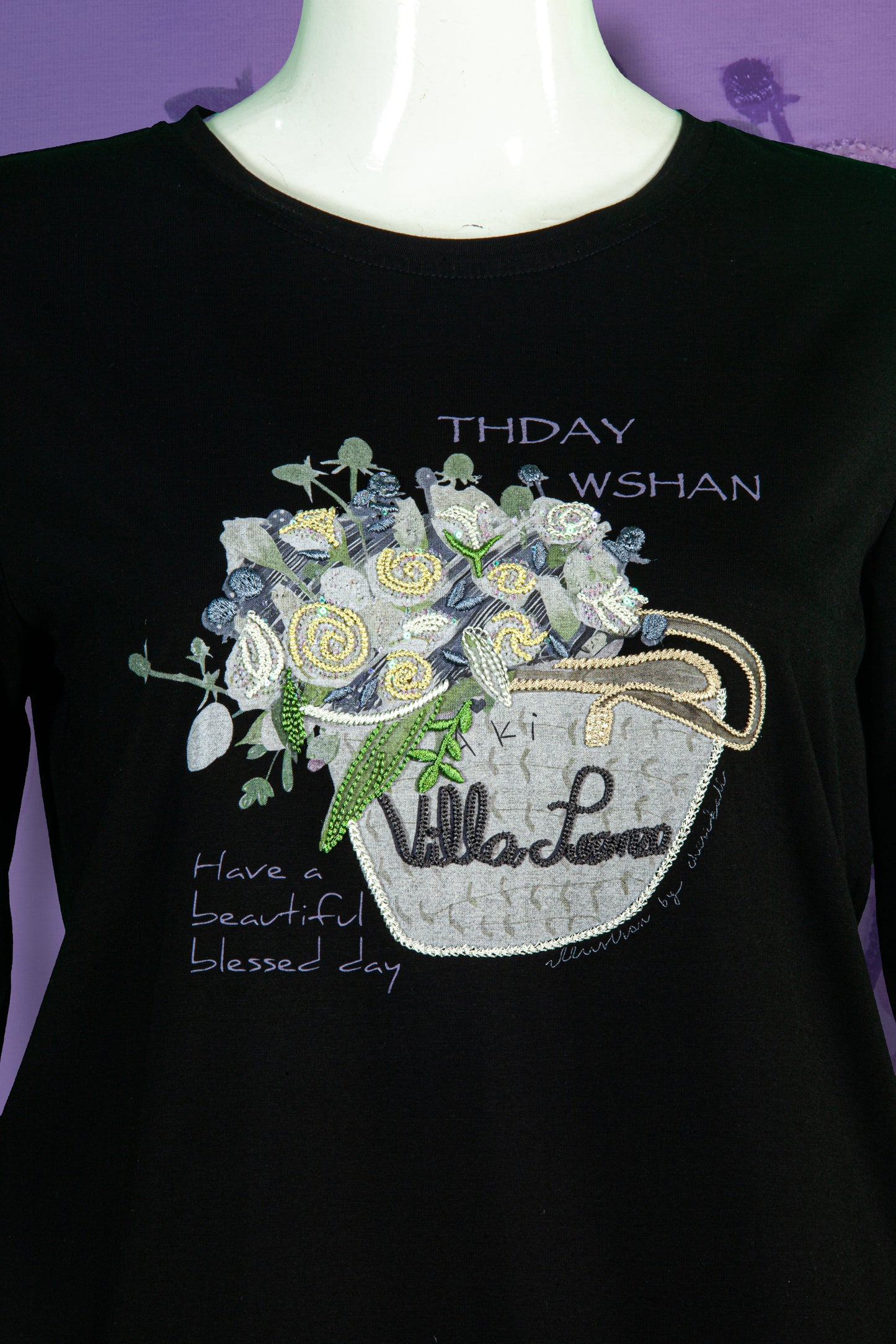 T-Shirt Tangan Panjang Sulam Motif Buket Bunga Villa