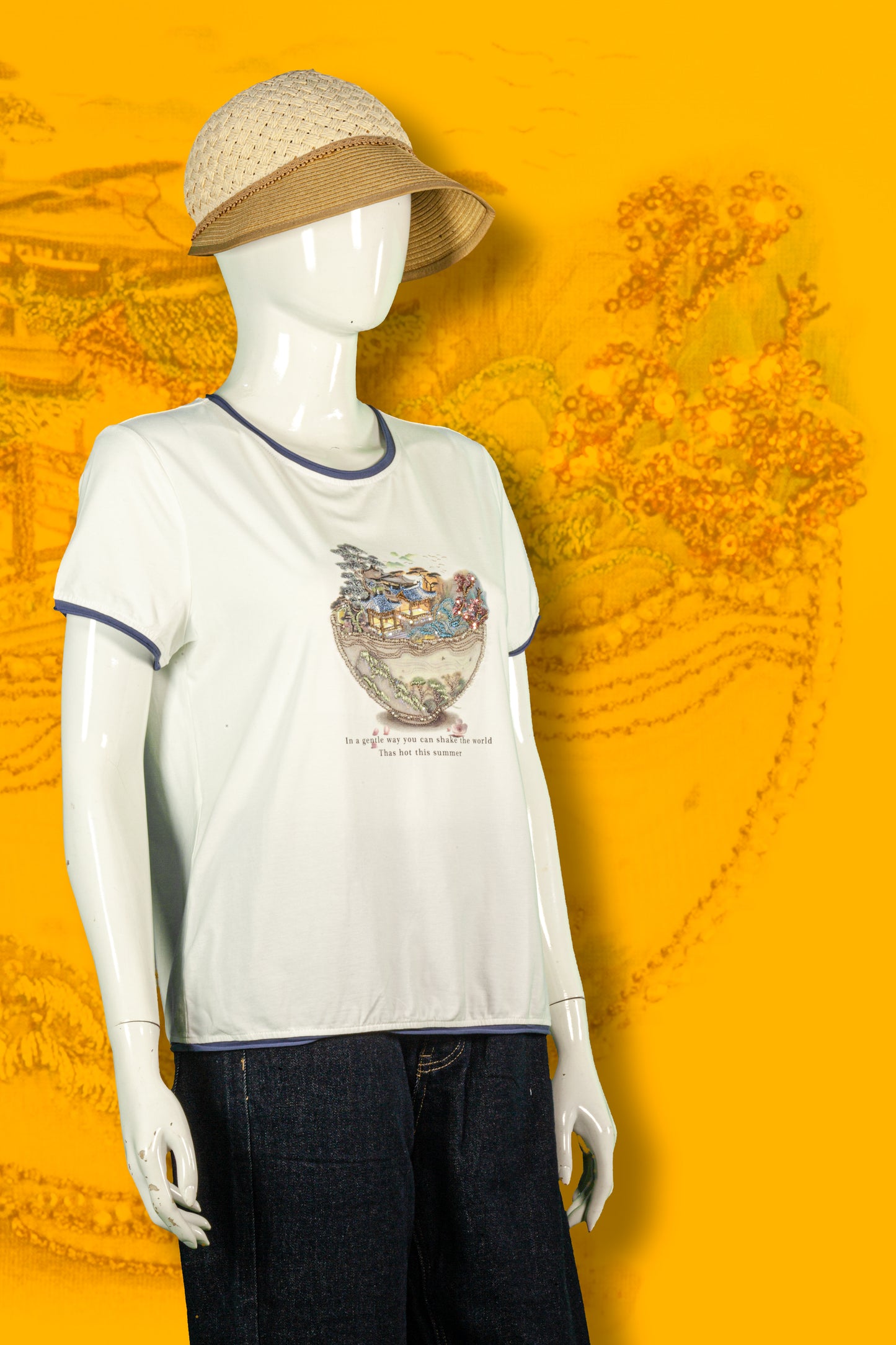 T-Shirt Sulam Motif Mangkok Rumah