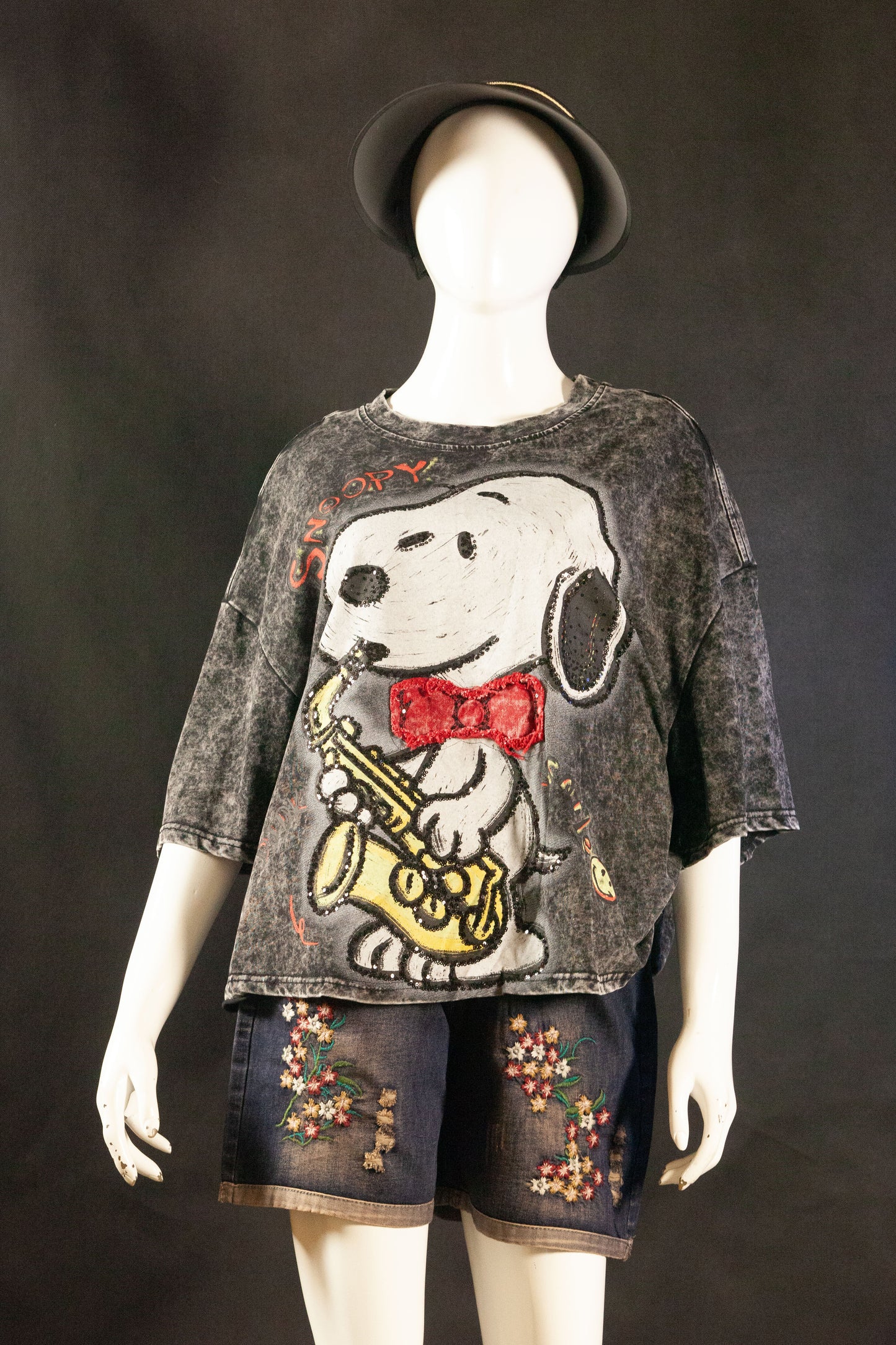 T-Shirt Premium Motif Saxophone Snoopy