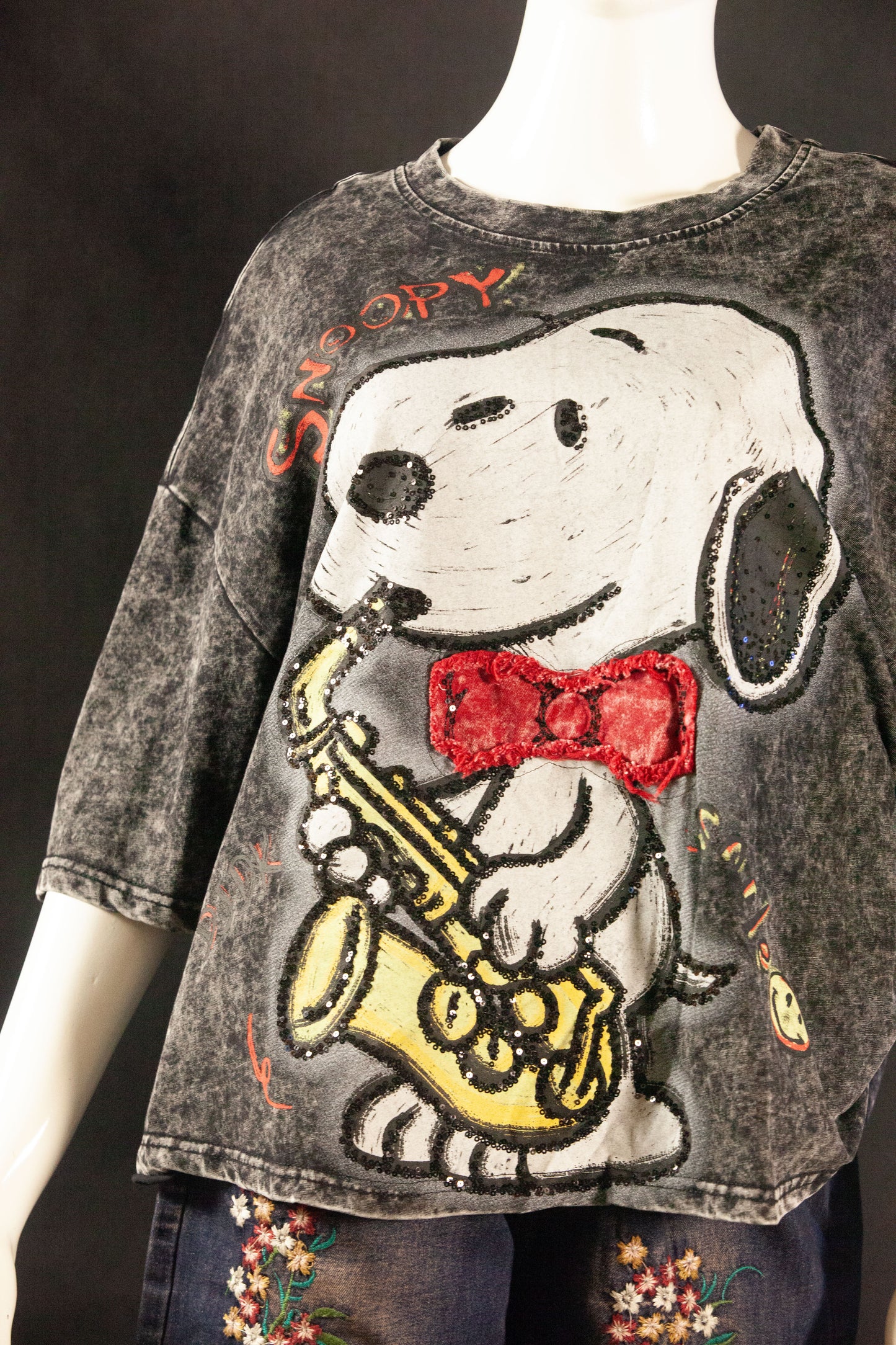 T-Shirt Premium Motif Saxophone Snoopy