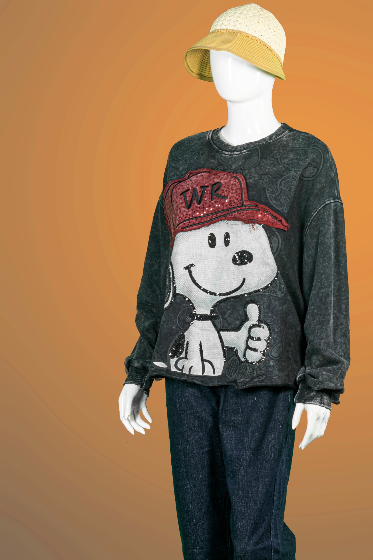 T-Shirt Tangan Panjang Premium Motif Snoopy Thumb Up