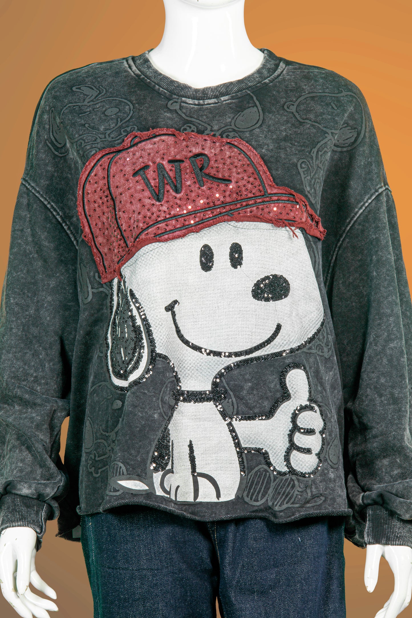 T-Shirt Tangan Panjang Premium Motif Snoopy Thumb Up