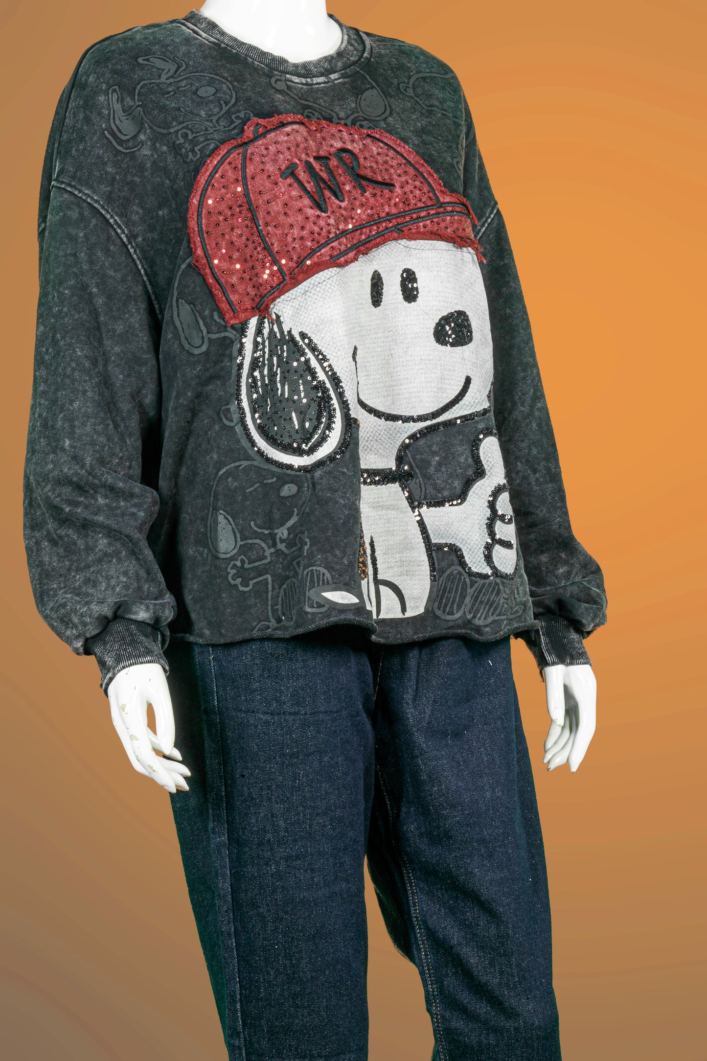 T-Shirt Tangan Panjang Premium Motif Snoopy Thumb Up