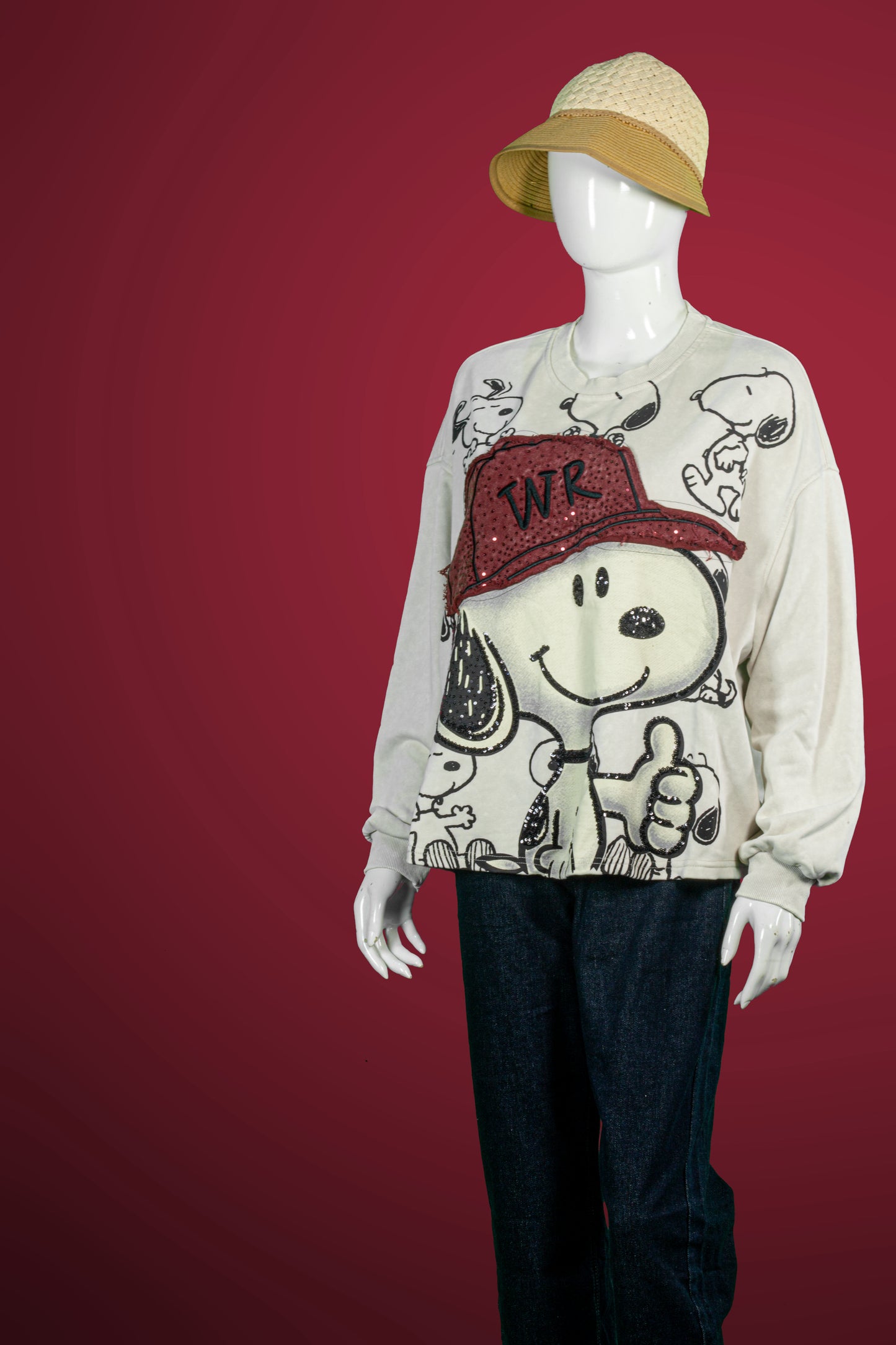 T-Shirt Tangan Panjang Premium Motif Snoopy Thumb Up