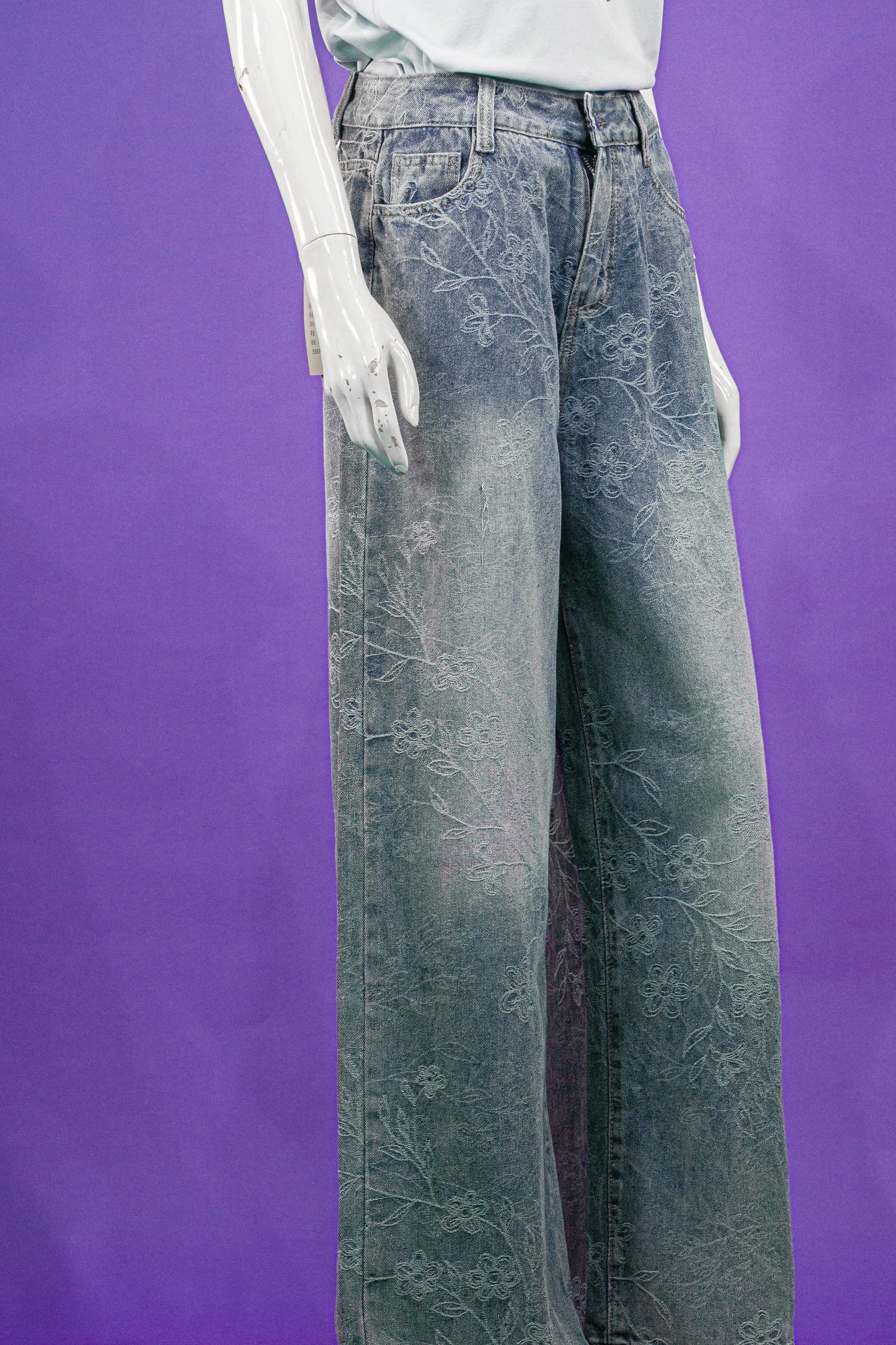 Celana Panjang Soft Jeans Motif Bunga Emboss