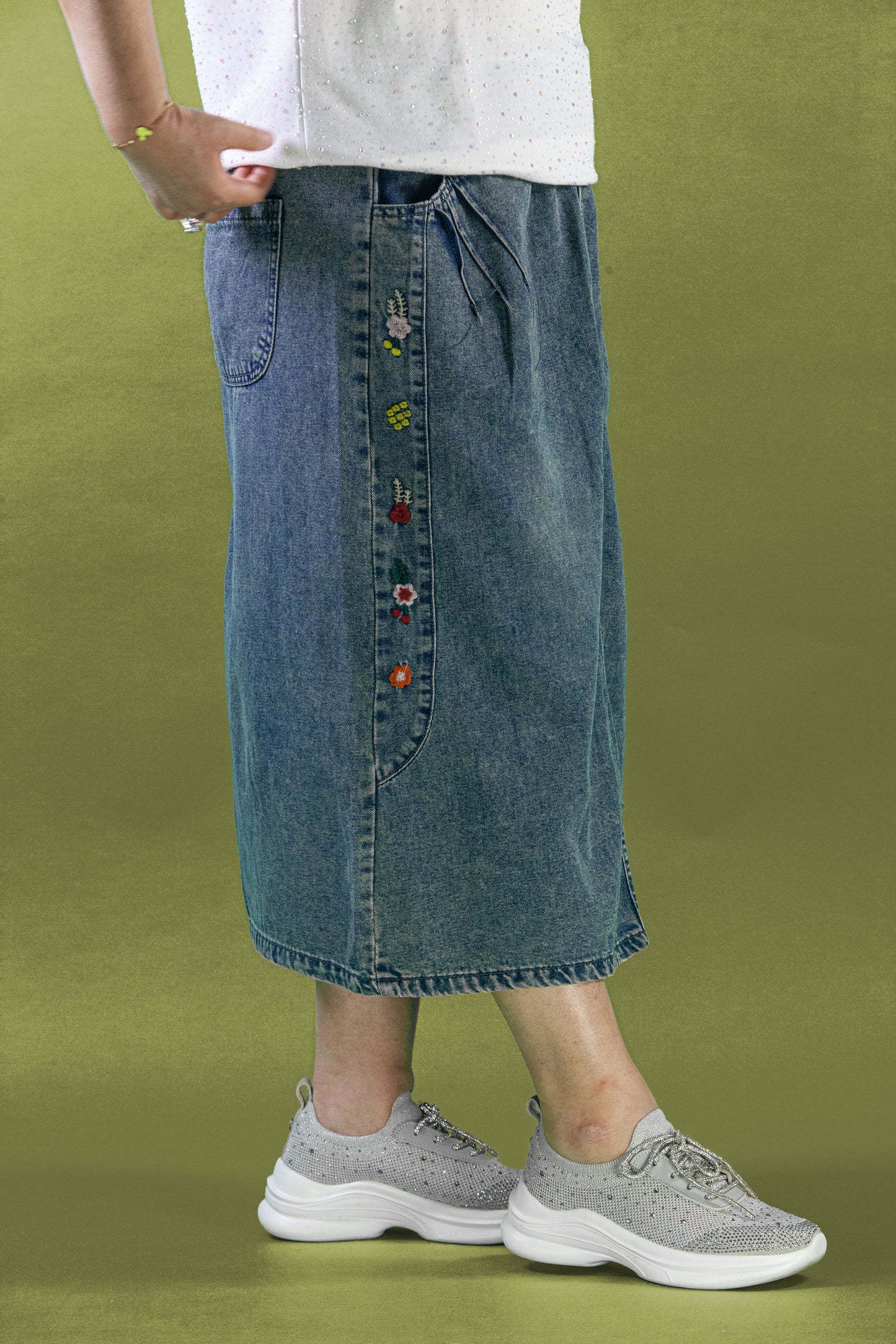 Rok Soft Jeans Motif Bunga Samping