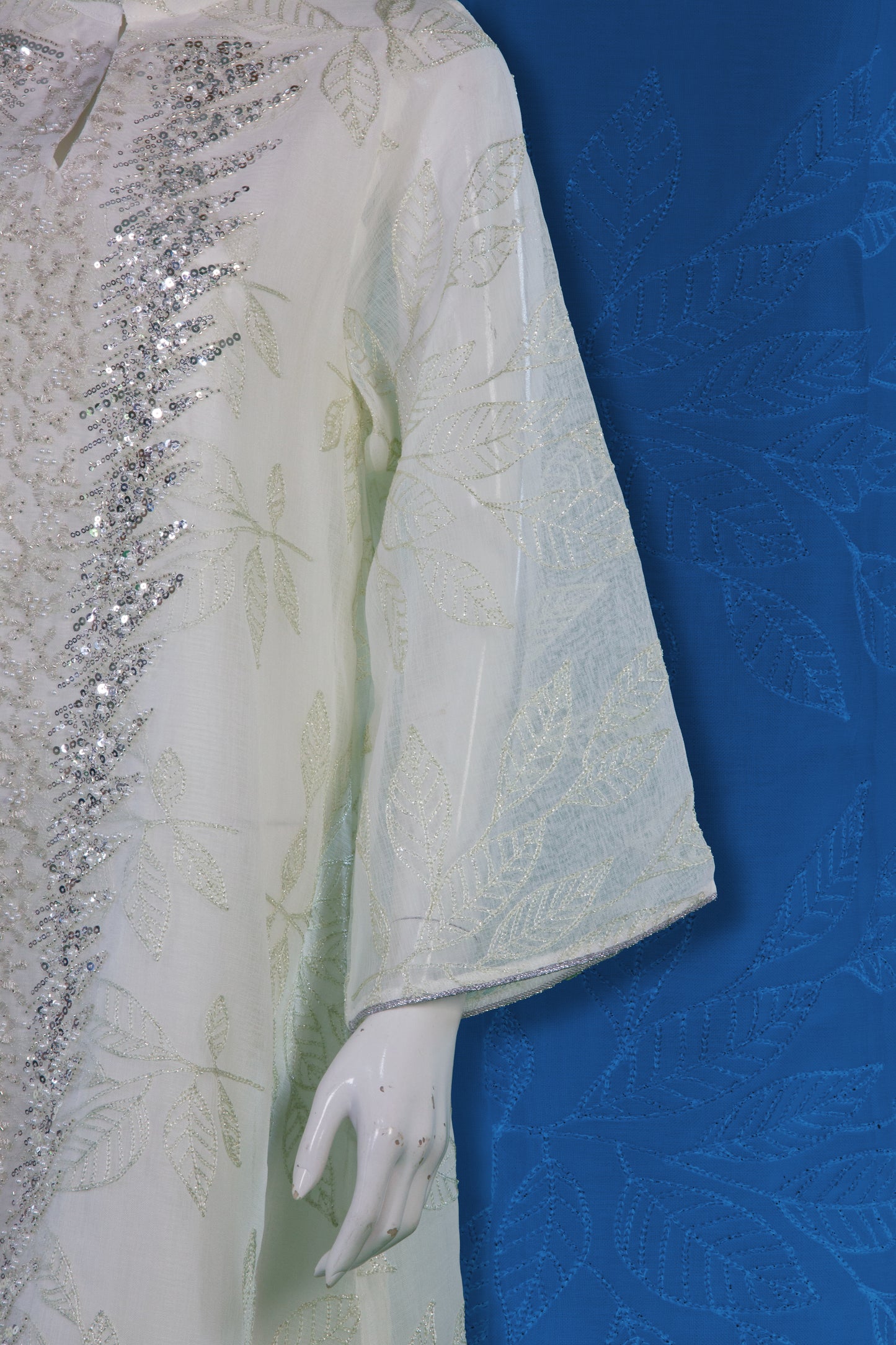 Kaftan Motif White Leaf