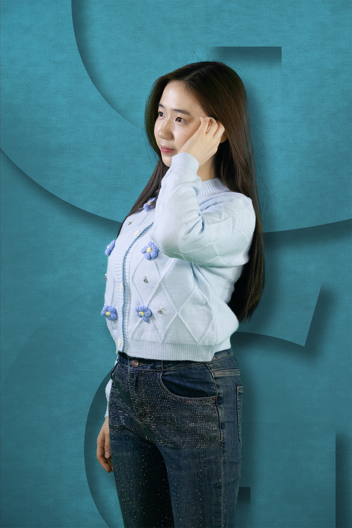 Cardigan Rajut Motif Bunga dan Garis