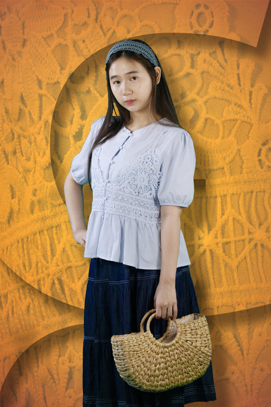 Blouse Motif Renda Bunga Model Slim