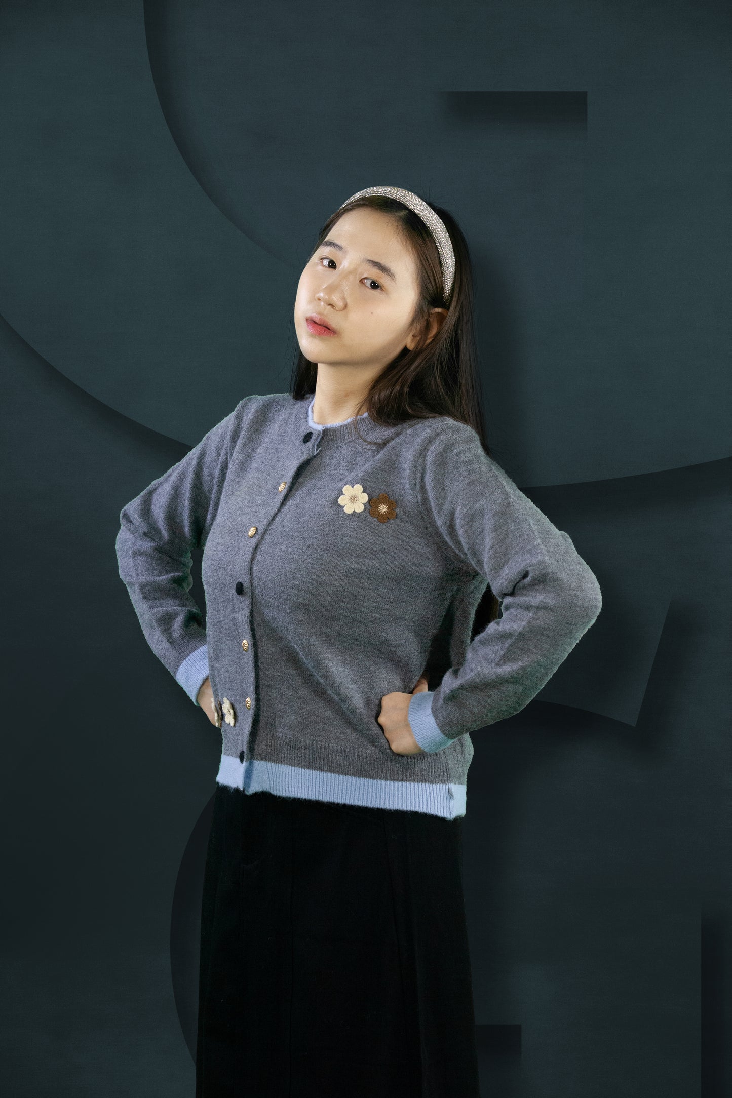 Cardigan Rajut Two Tone Motif Bunga