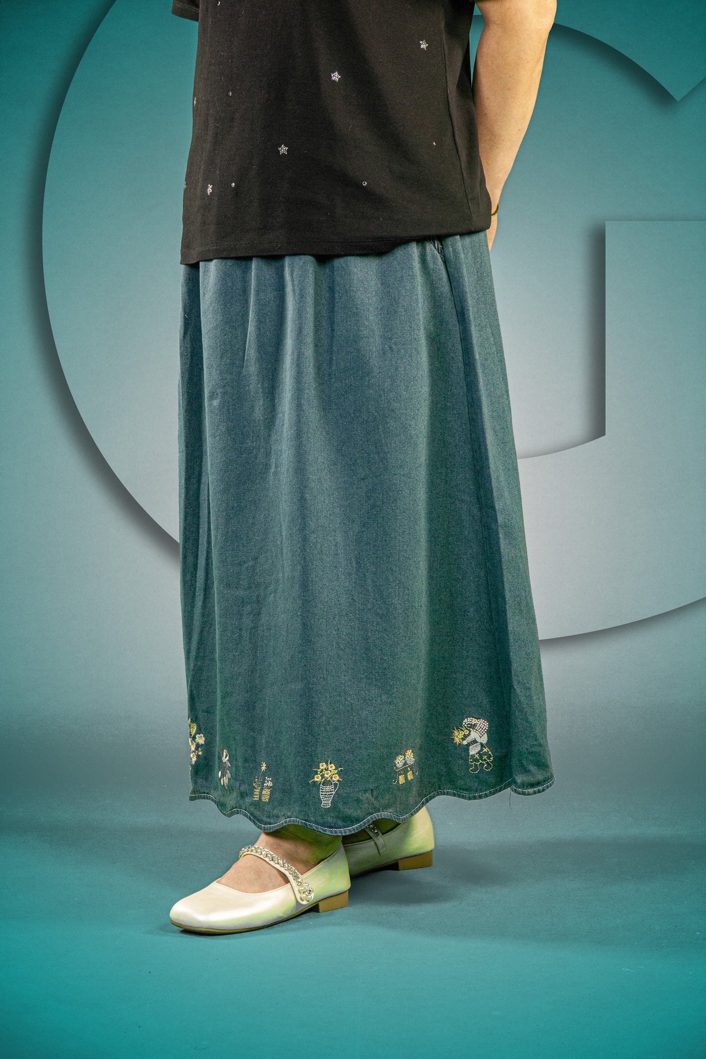 Rok Motif Bunga bergelombang