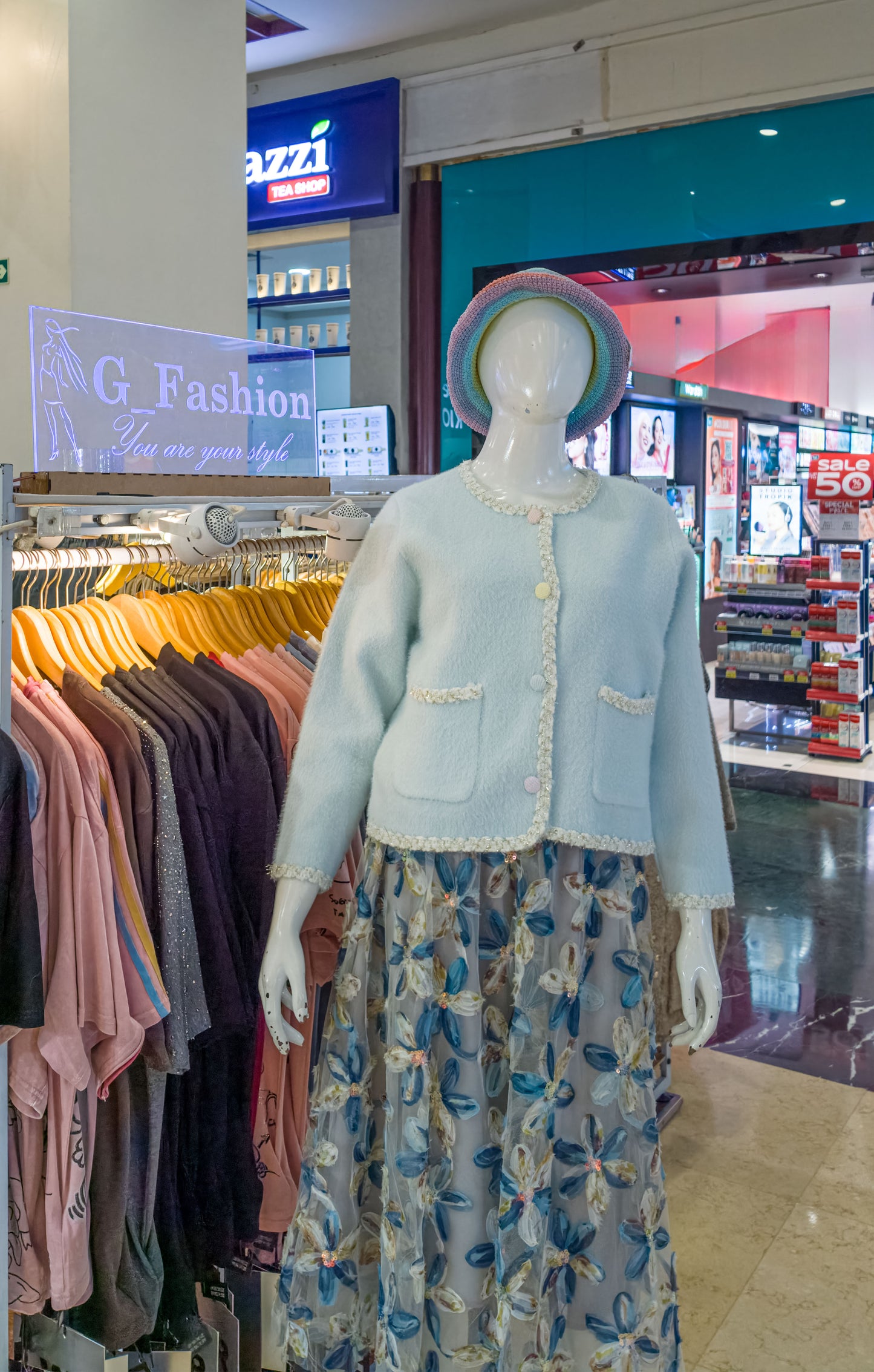 Cardigan Lace with Color Button