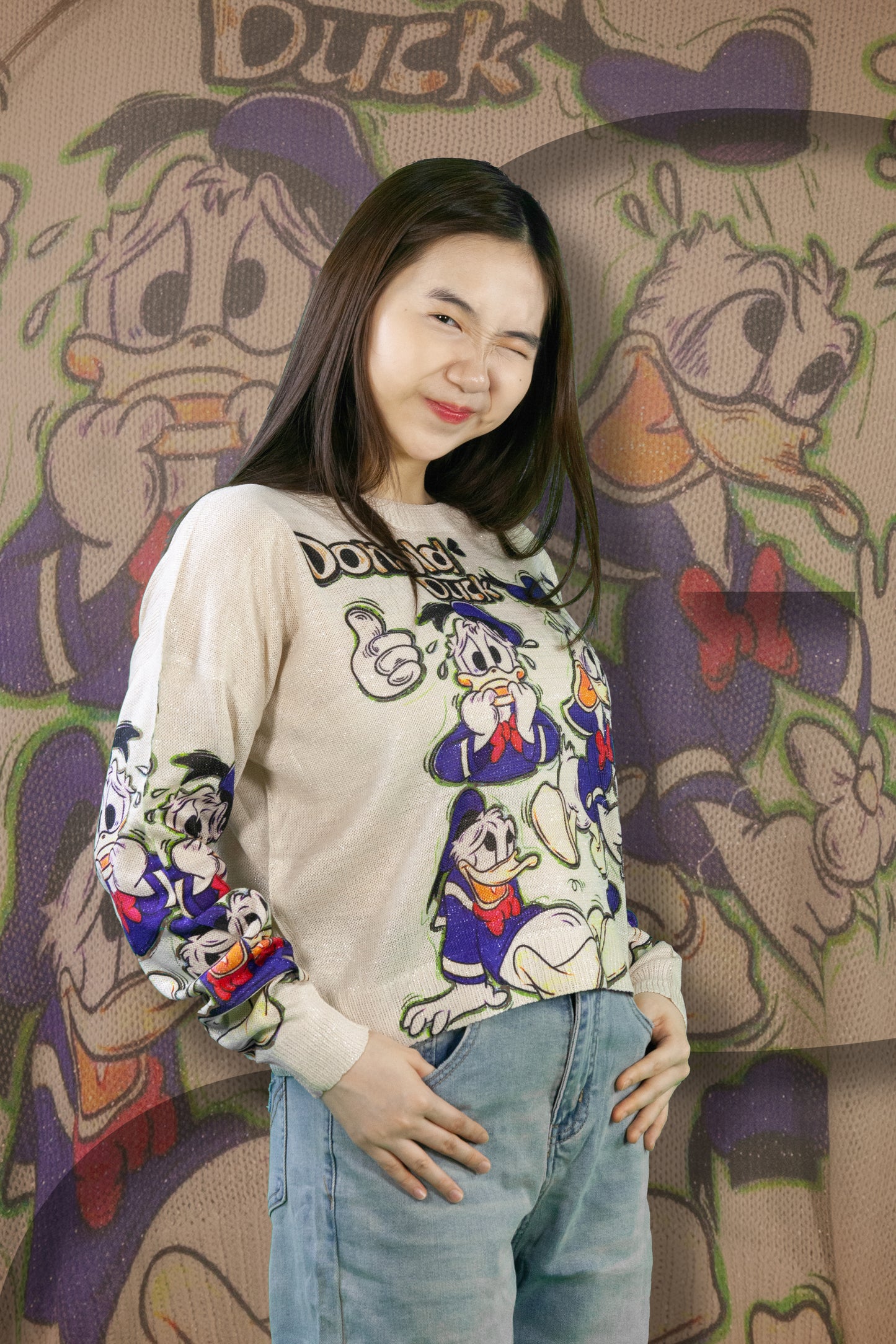 Blouse Rajut Tangan Panjang Motif Worried Donald