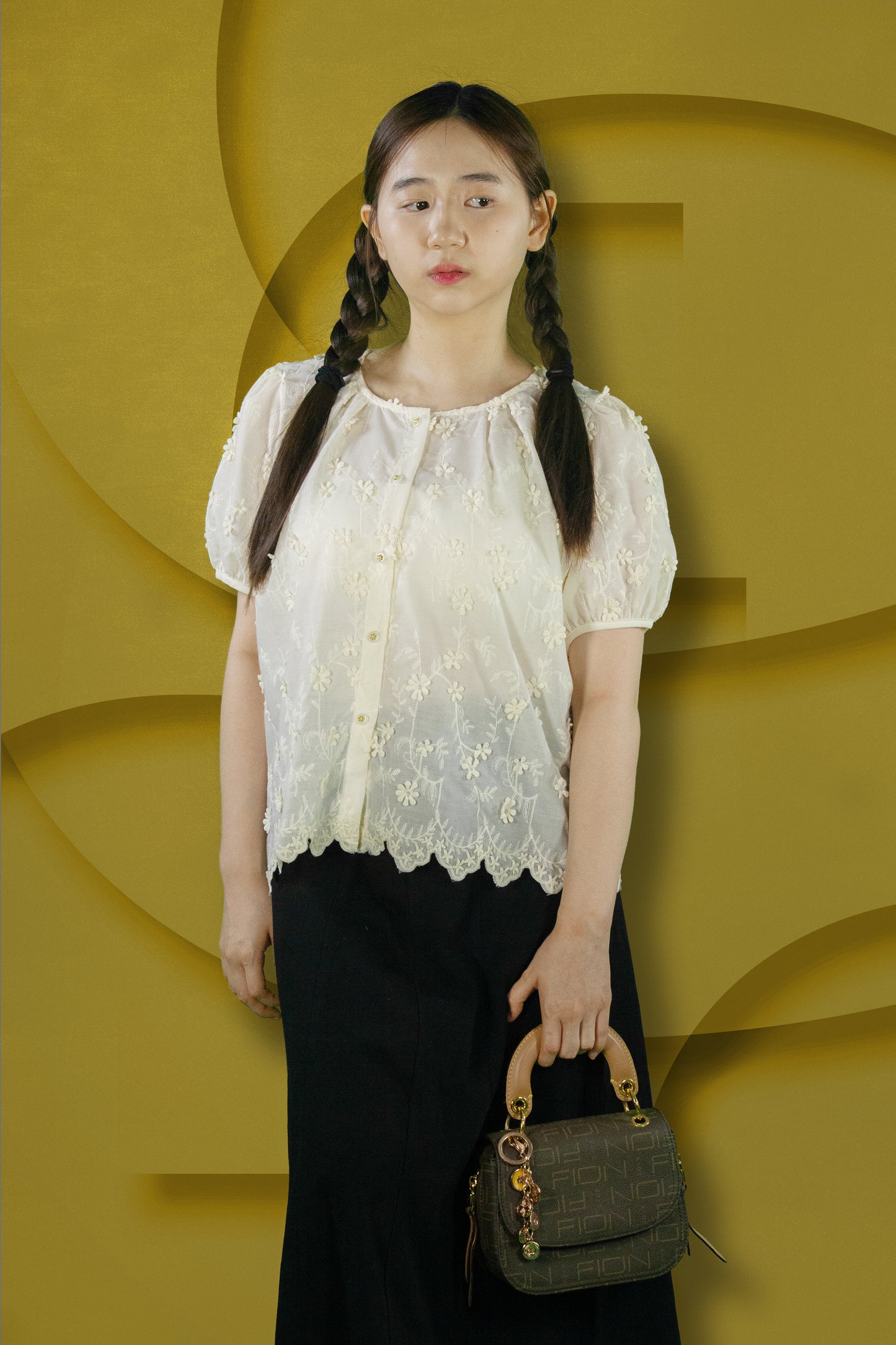 Blouse Bordir Motif Tangkai Bunga