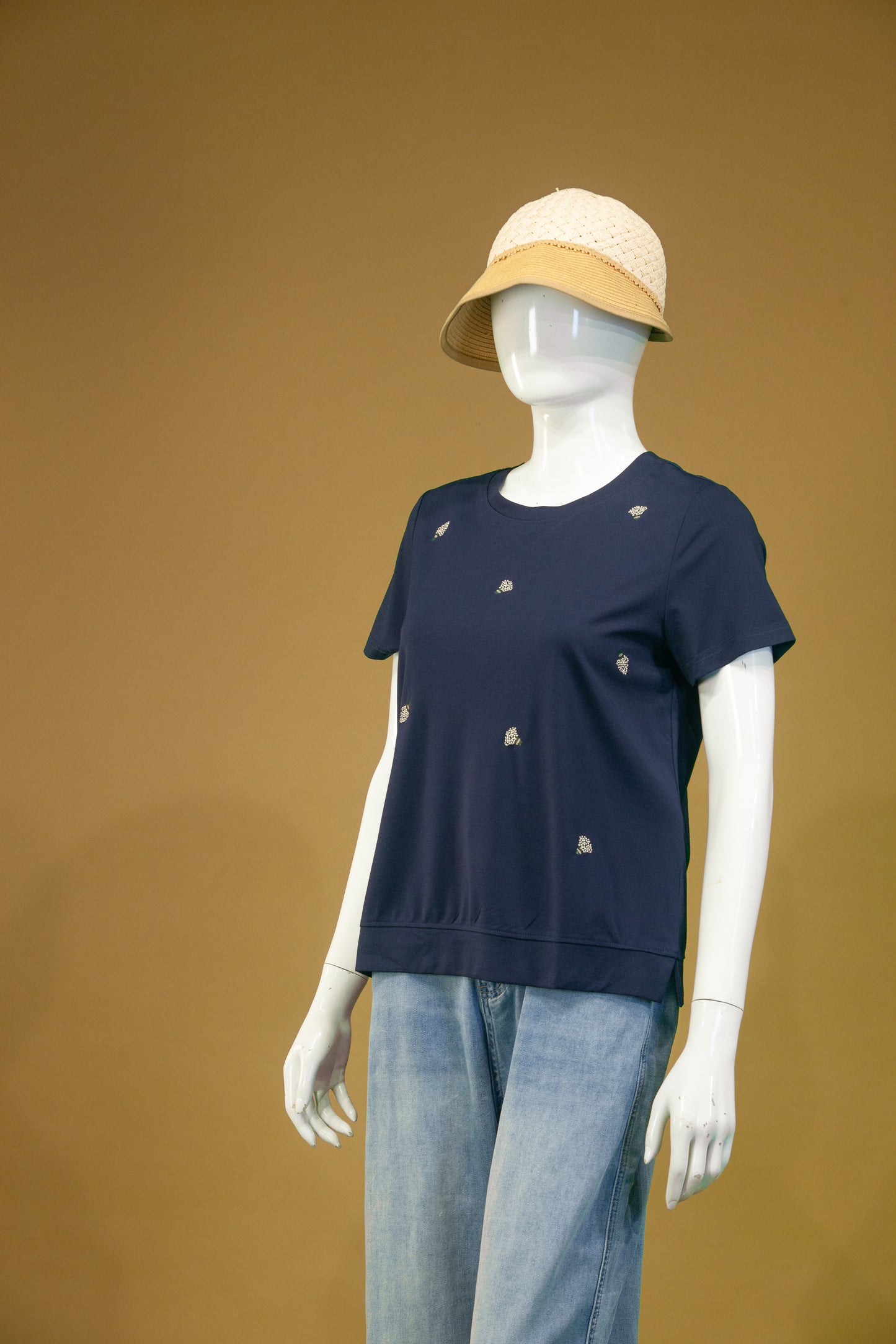 T-Shirt Motif Flower Bucket
