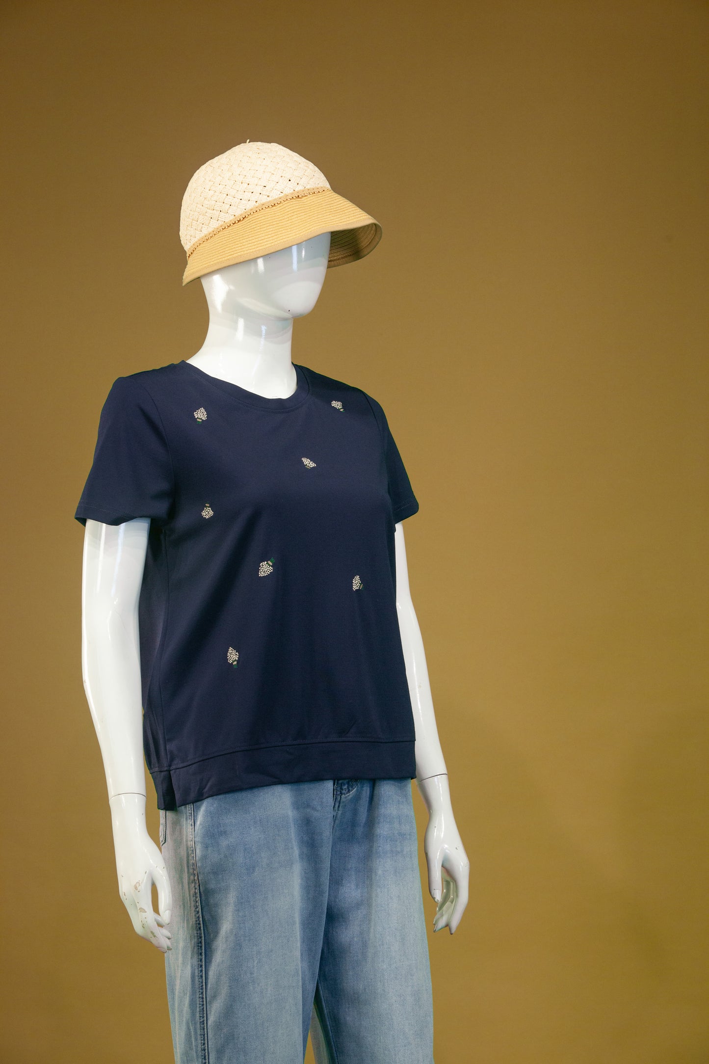 T-Shirt Motif Flower Bucket