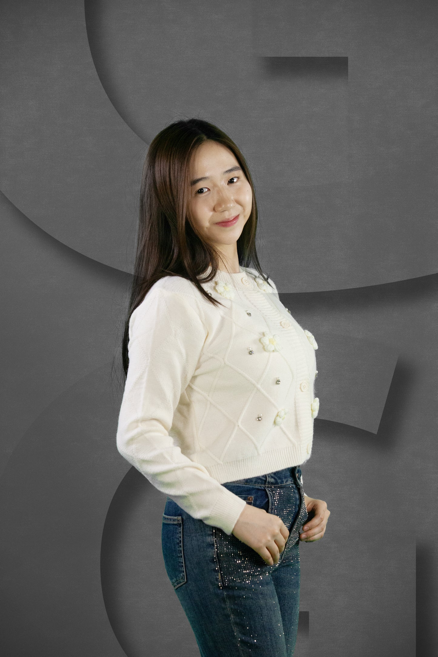 Cardigan Rajut Motif Bunga dan Garis