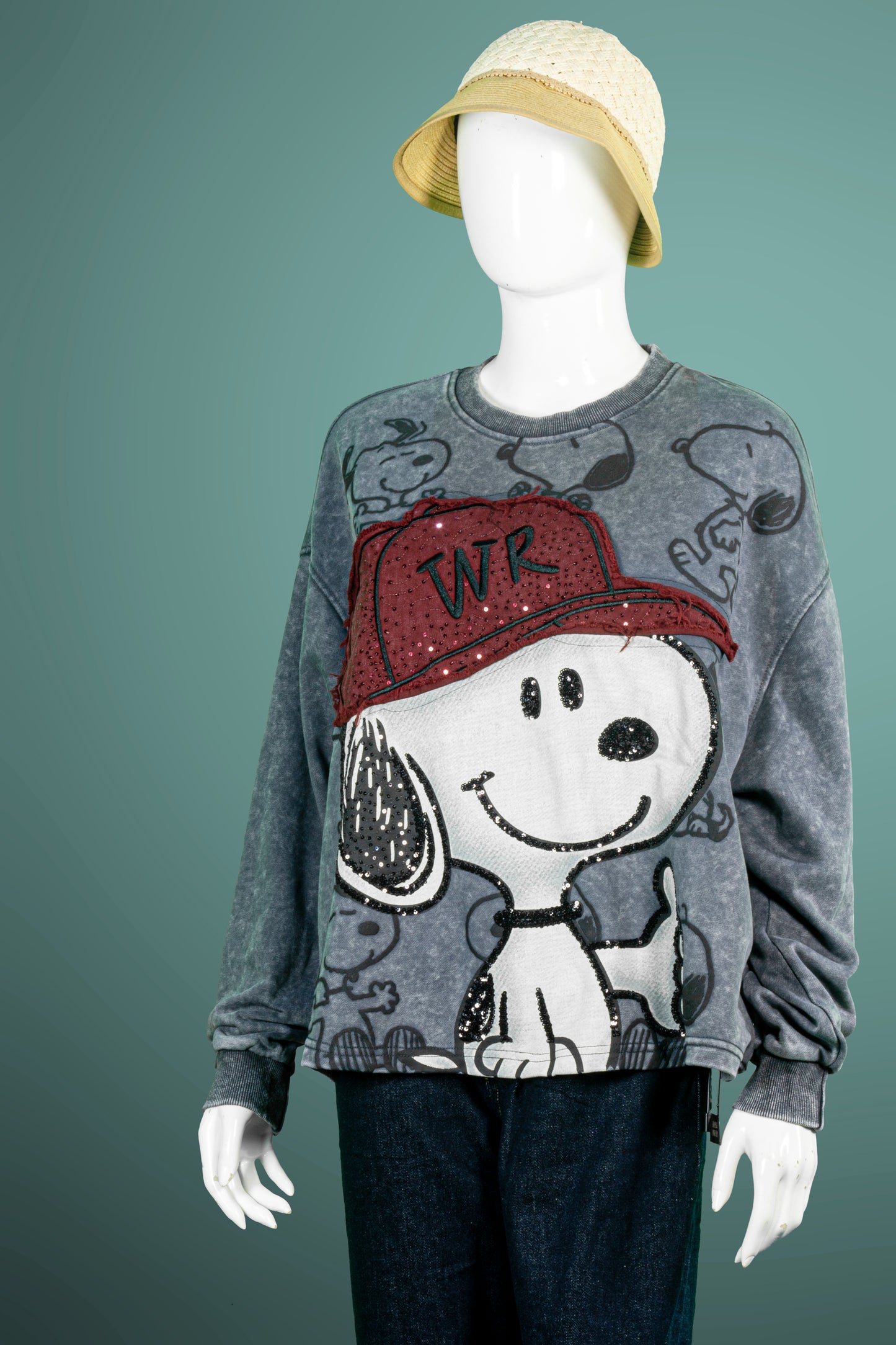 T-Shirt Tangan Panjang Premium Motif Snoopy Thumb Up