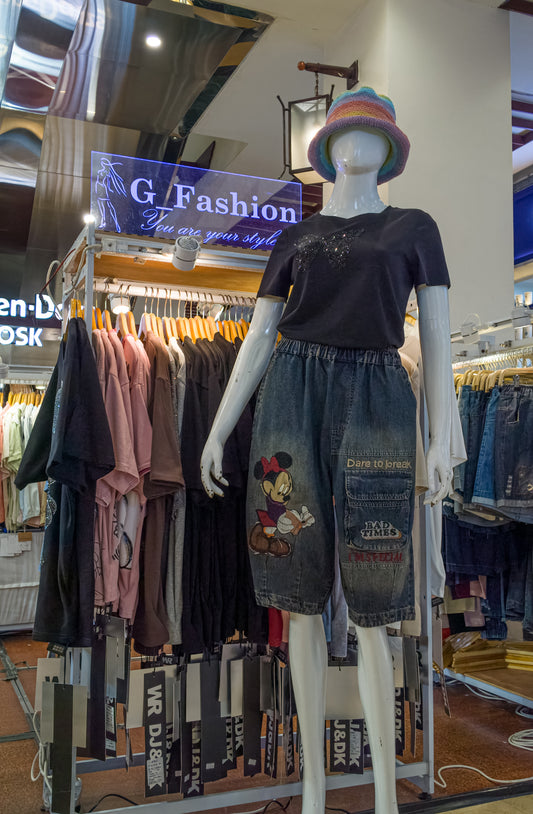 Celana Soft Jeans 3/4 Motif Minnie Mouse
