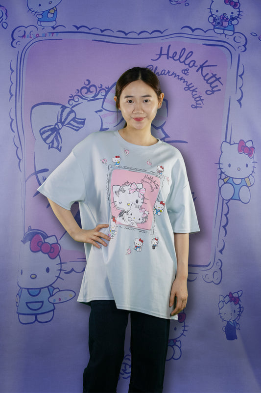 T-Shirt Motif Hello Kitty Kotak