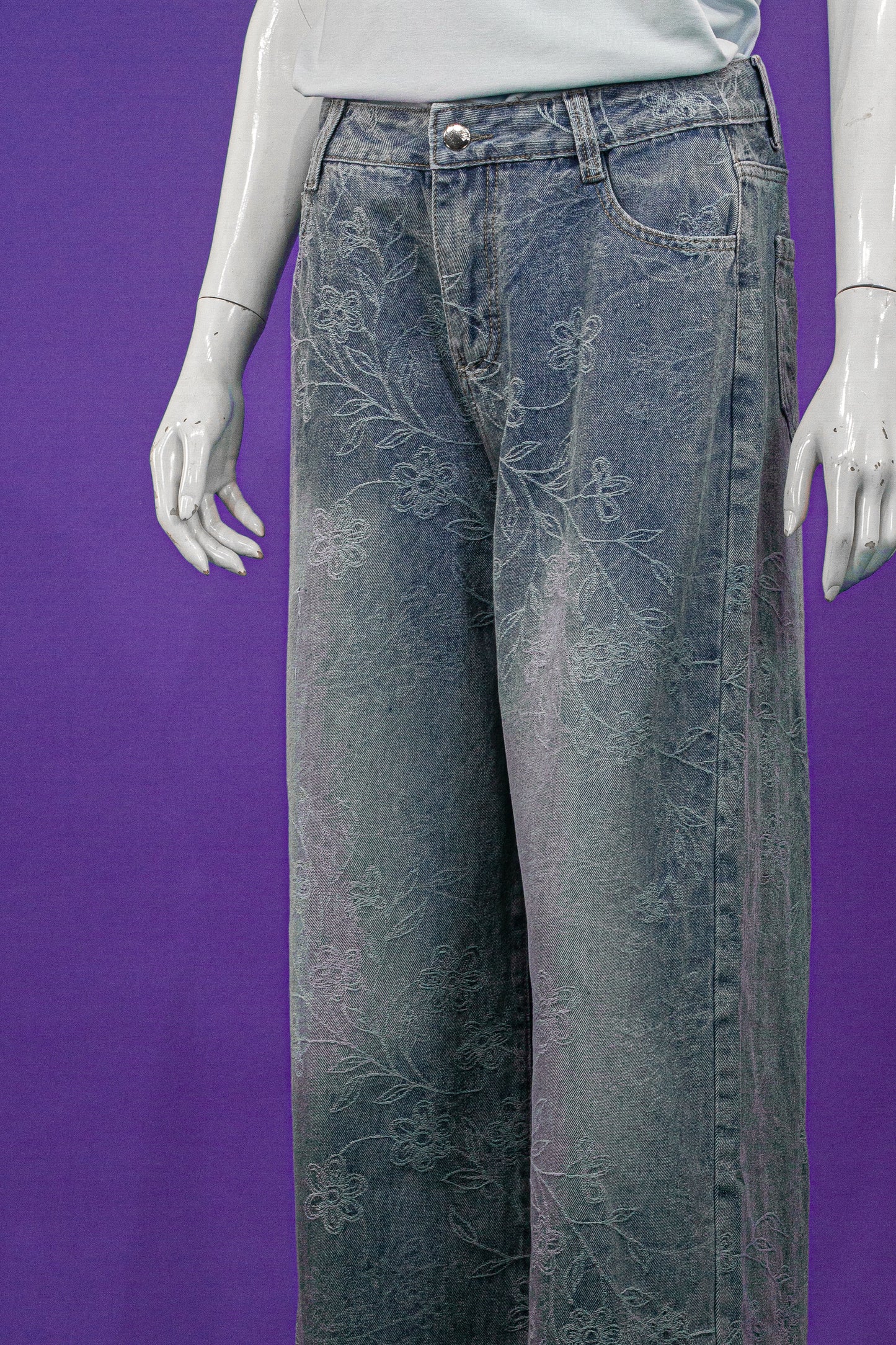 Celana Panjang Soft Jeans Motif Bunga Emboss