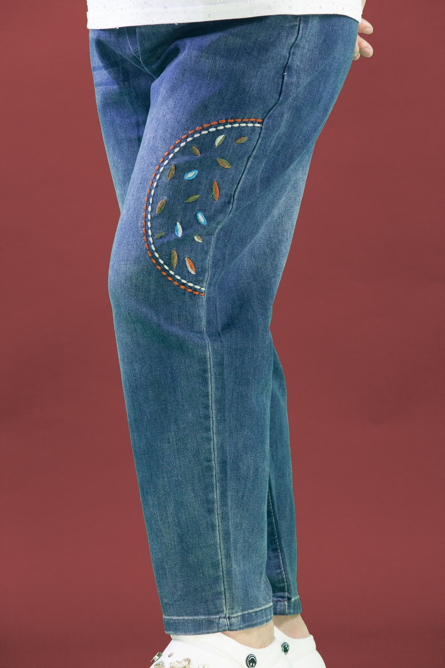 Celana Soft Jeans Panjang Motif Daun dan Bunga