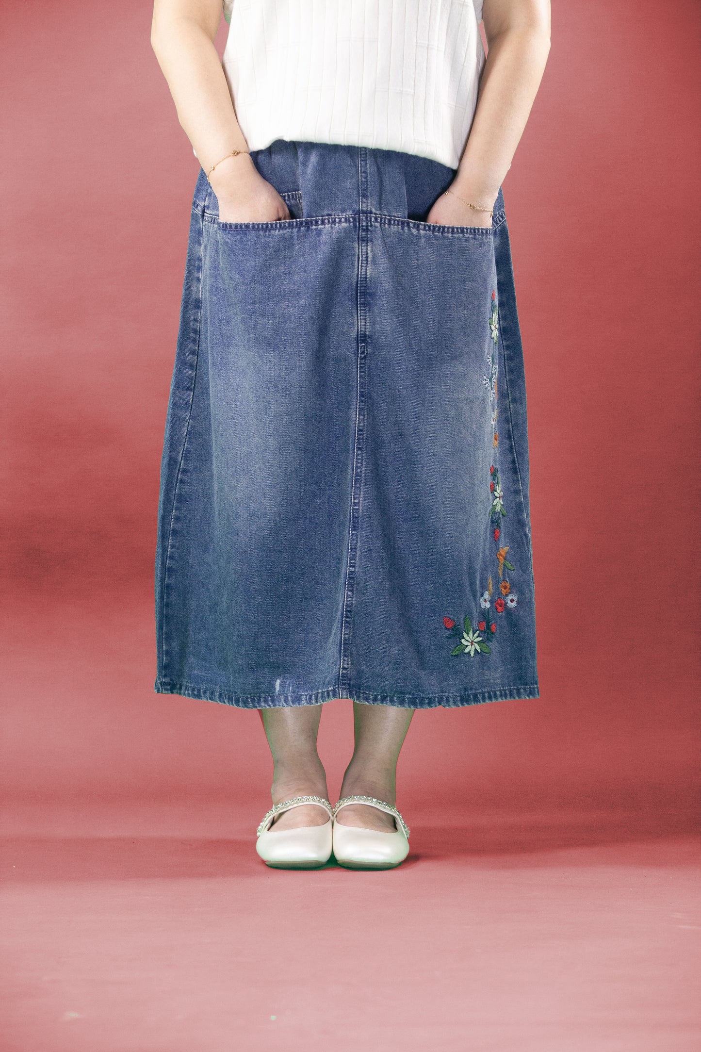 Rok Soft Jeans Motif Bunga Melati
