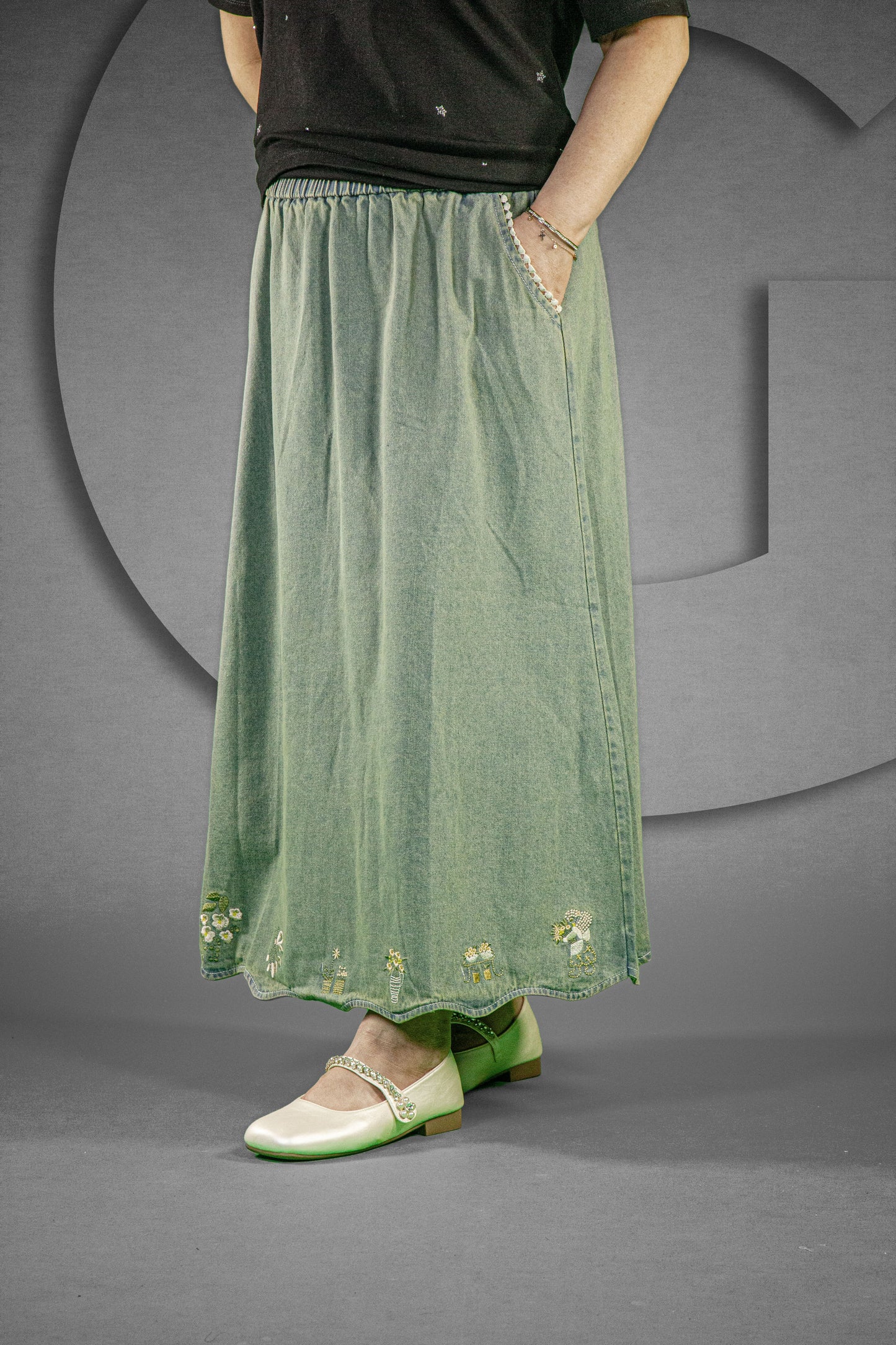 Rok Motif Bunga bergelombang