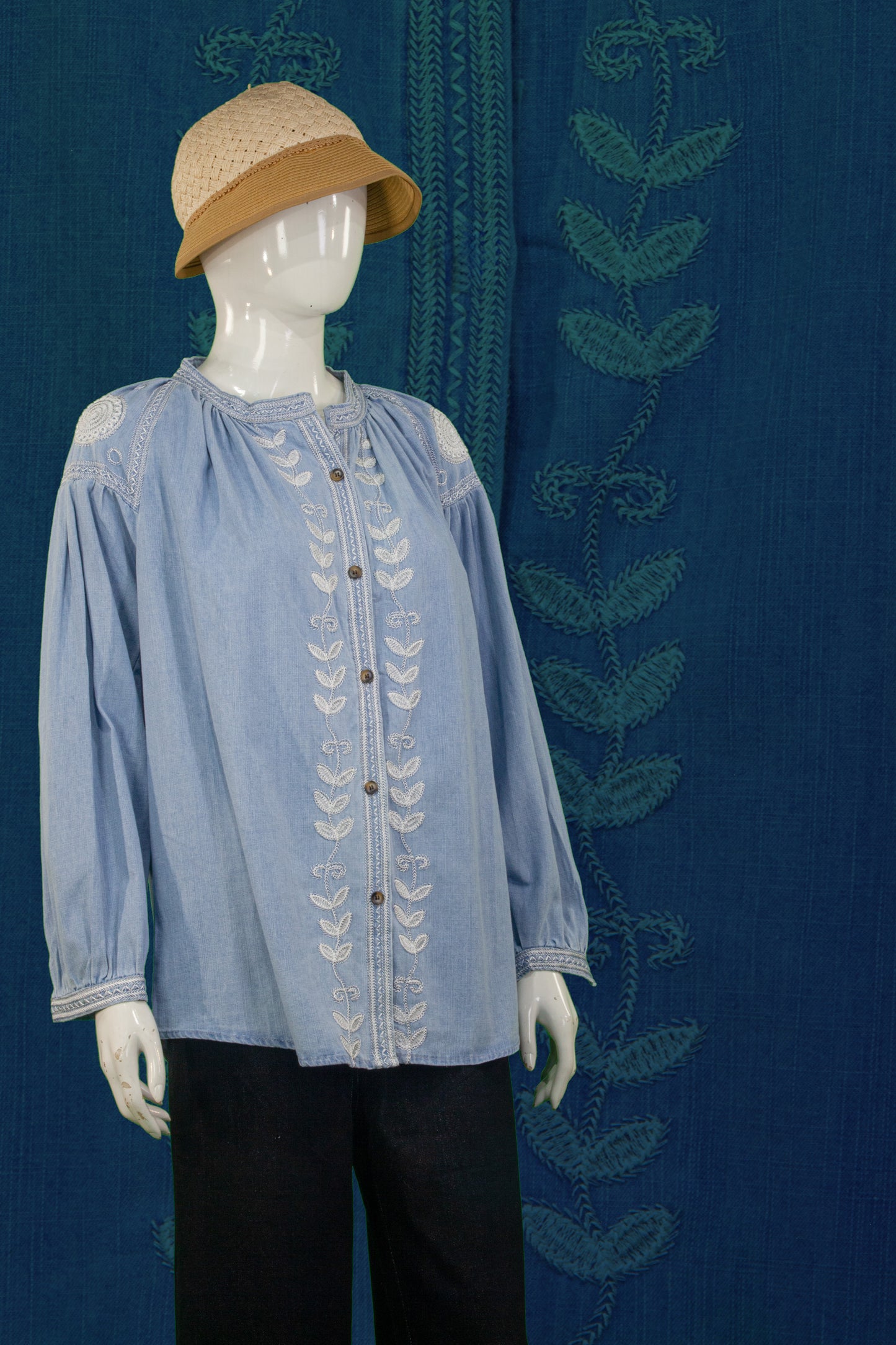 Blouse motif Bunga di tengah