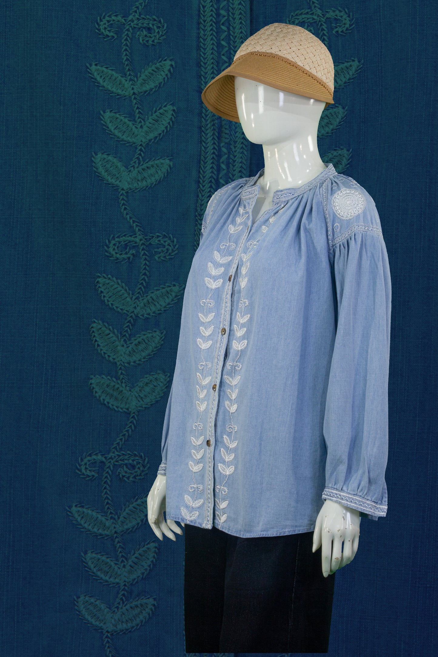 Blouse motif Bunga di tengah