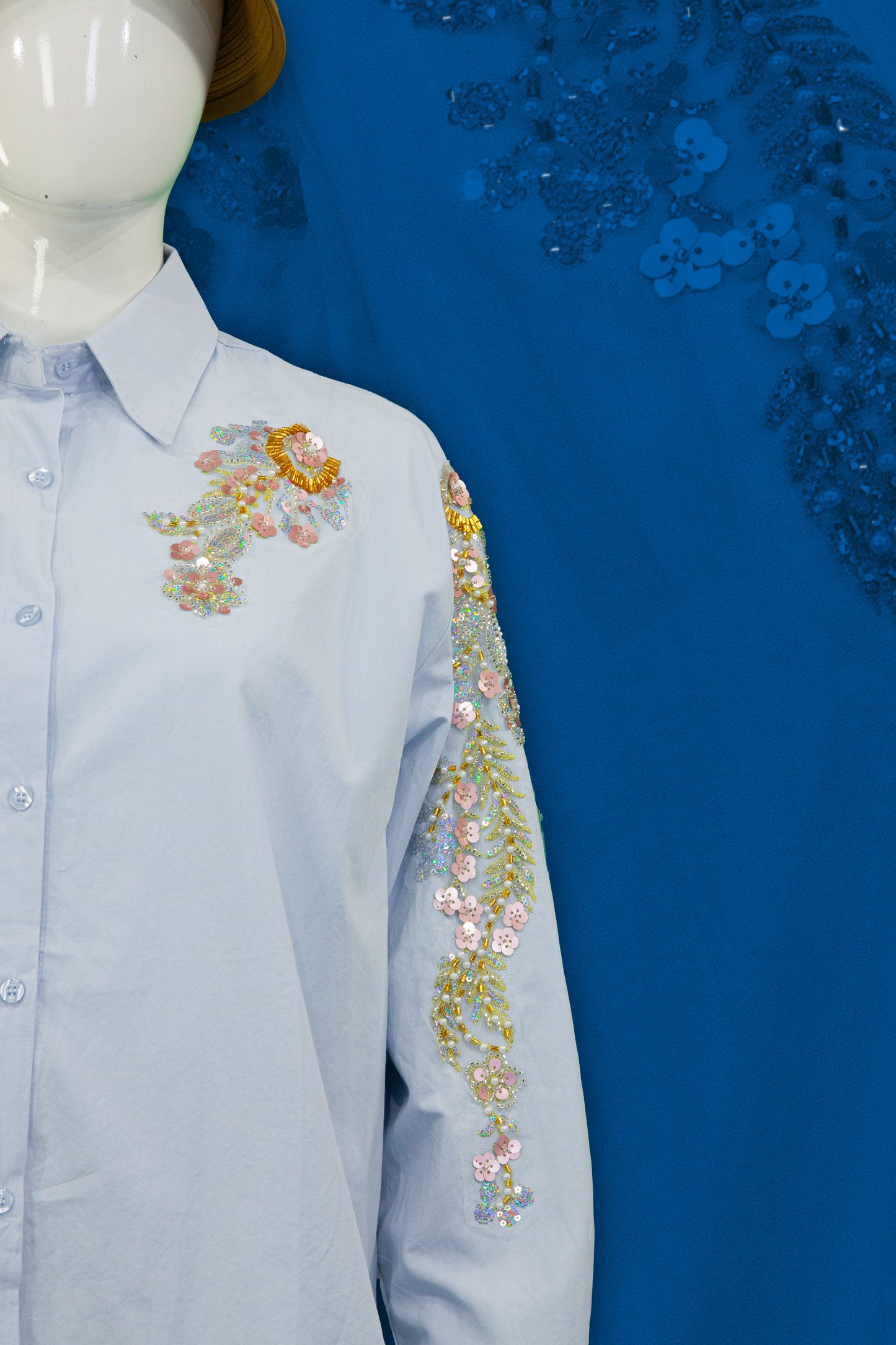 Kemeja Tangan Panjang Motif Ornamen