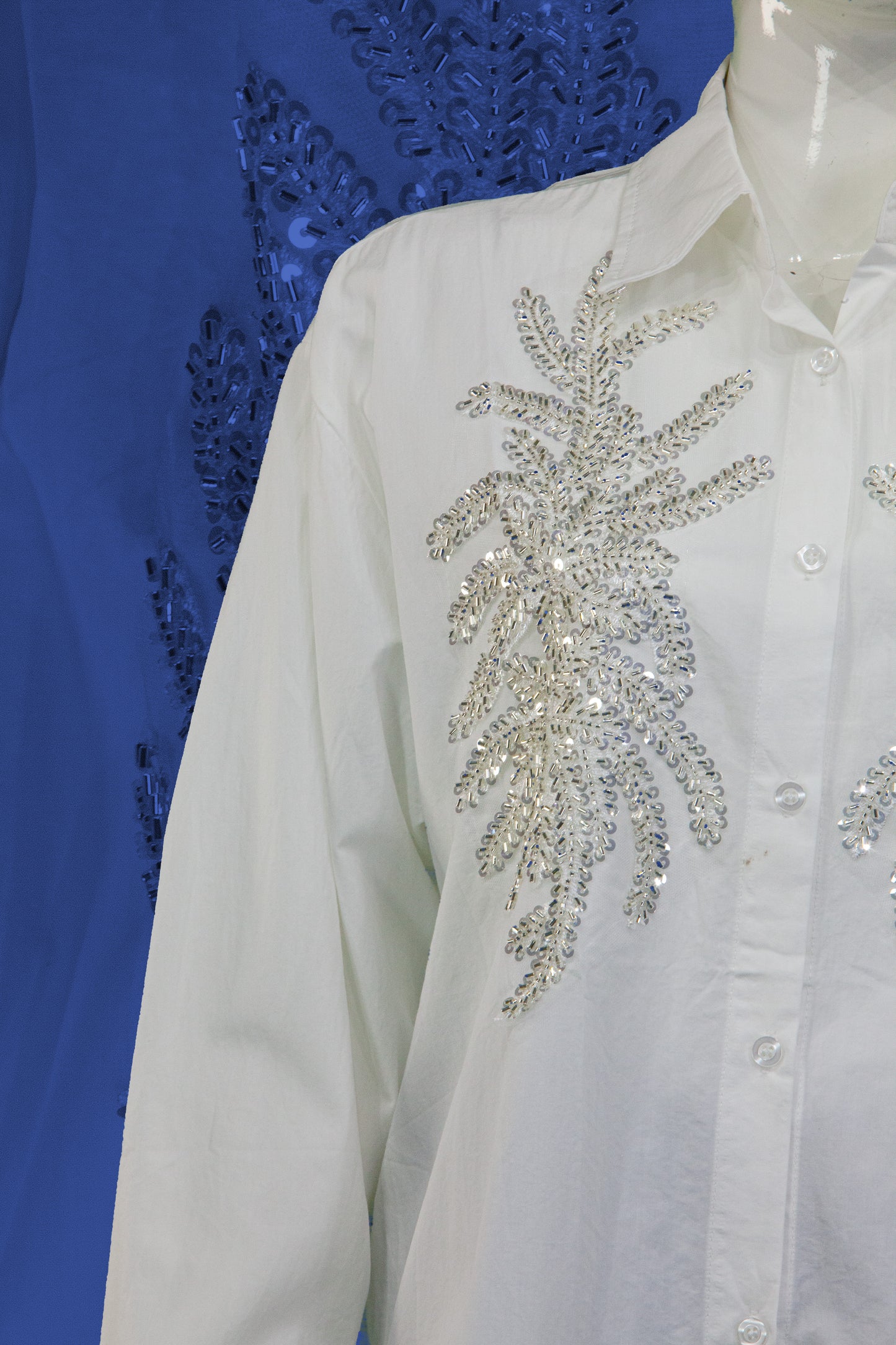 Kemeja Tangan Panjang Motif Daun
