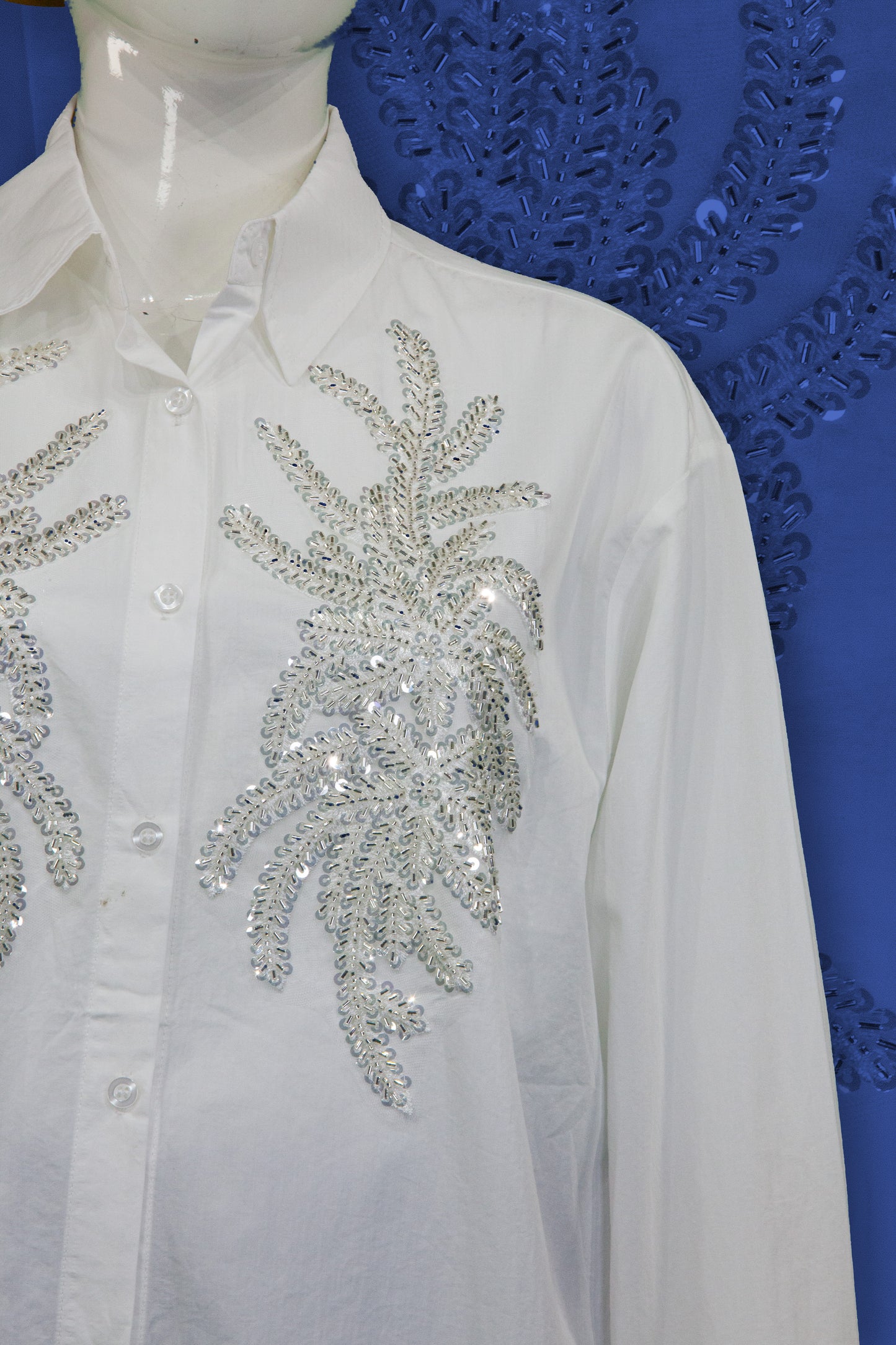 Kemeja Tangan Panjang Motif Daun
