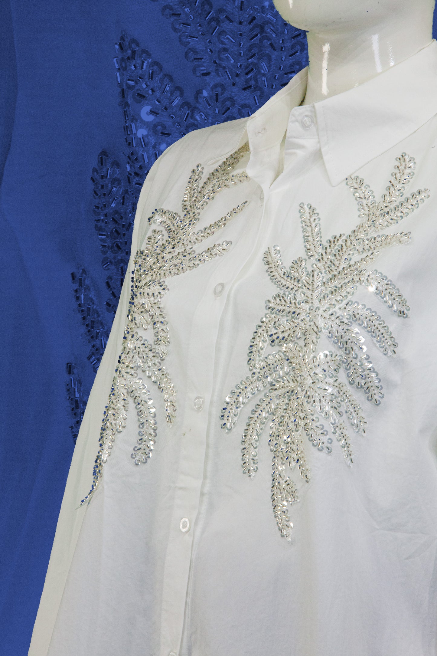 Kemeja Tangan Panjang Motif Daun