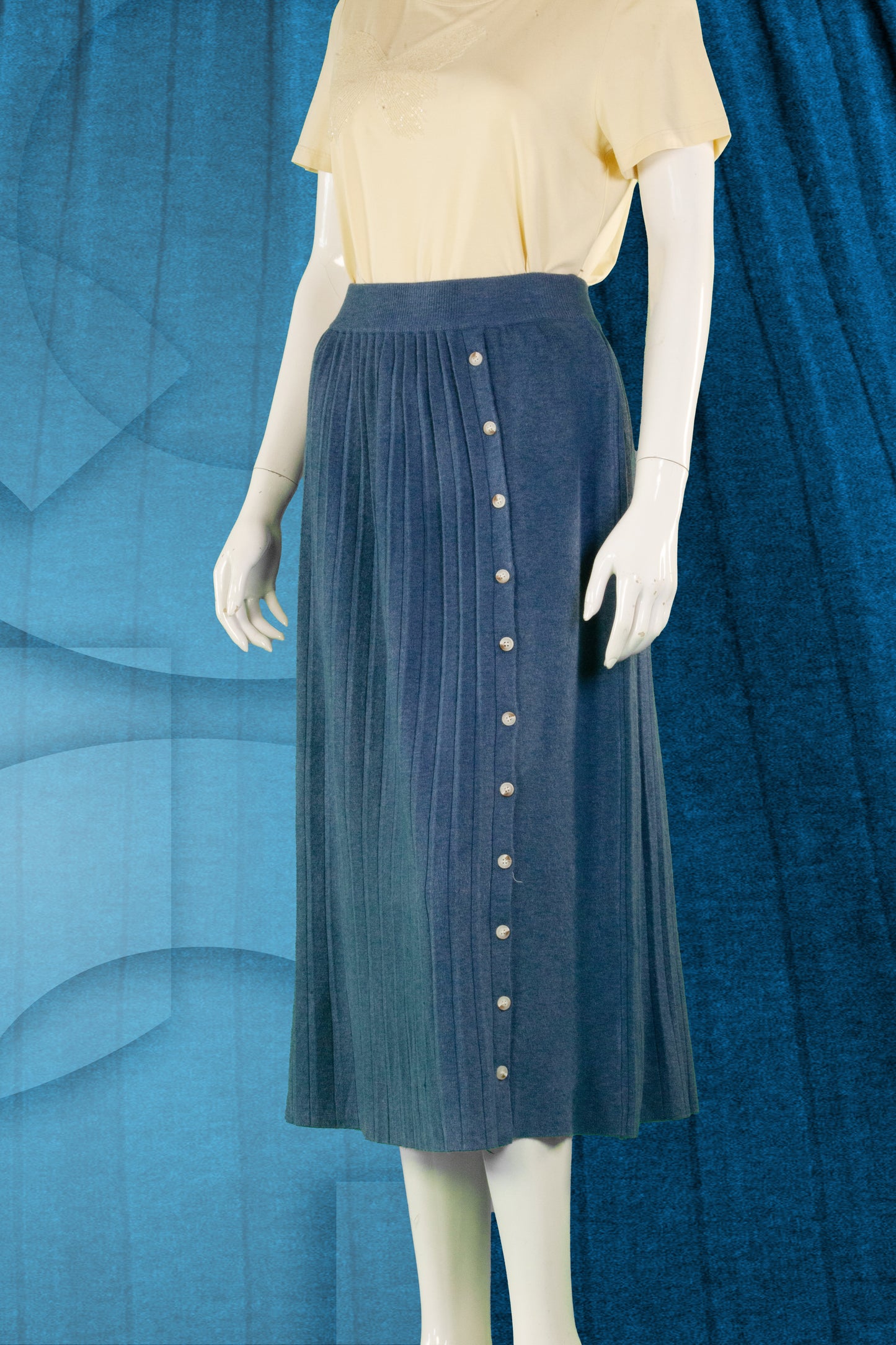 Rok Rajut Motif Kancing Samping