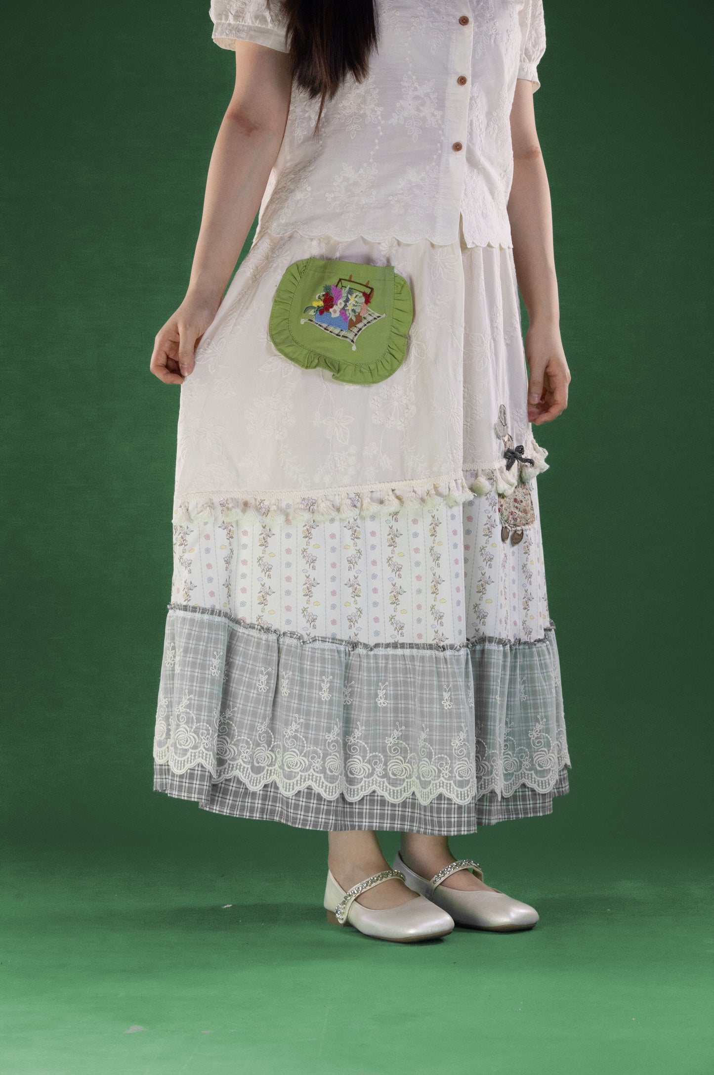 Rok Brukat Motif Kantong Hijau