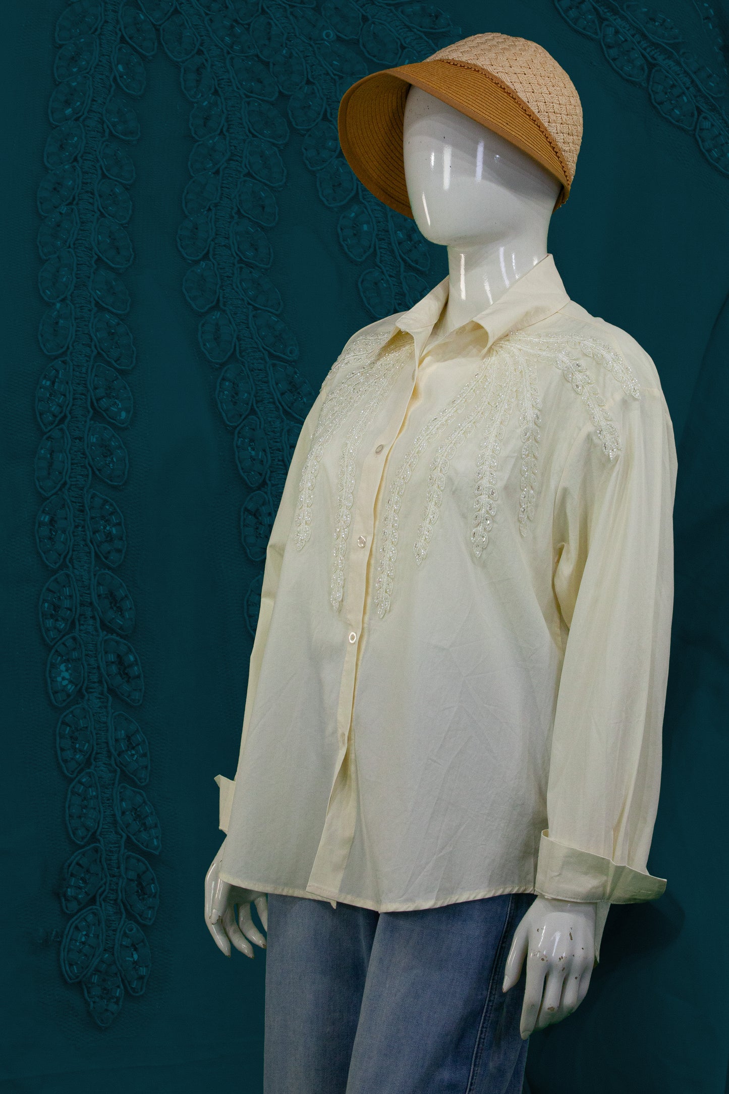 Kemeja Tangan Panjang Motif Vine