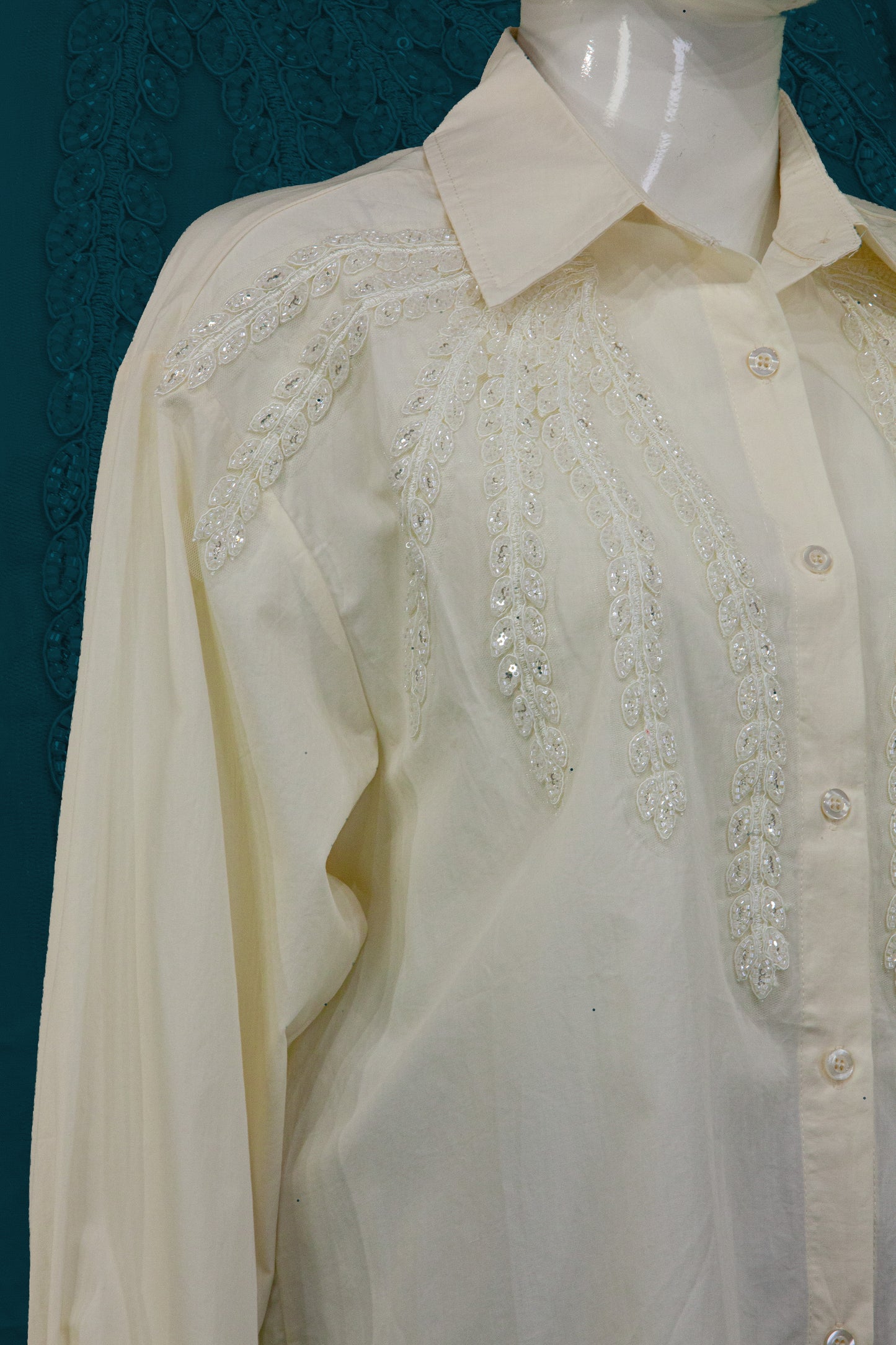 Kemeja Tangan Panjang Motif Vine