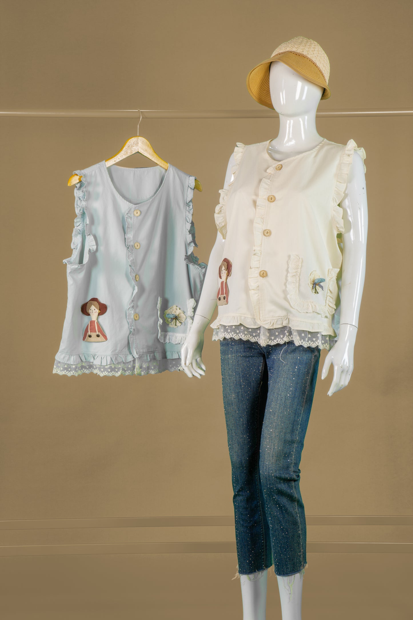 Vest Renda Motif Hat Lady