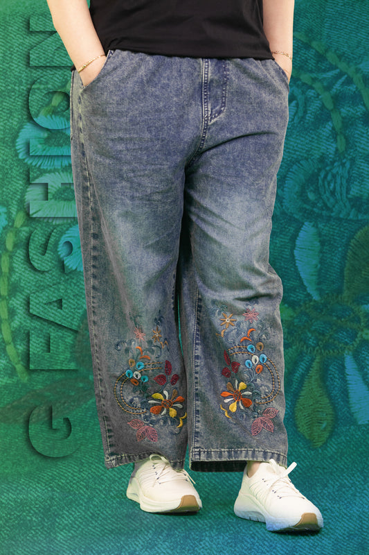 Celana Soft Jeans Motif Bunga di bawah