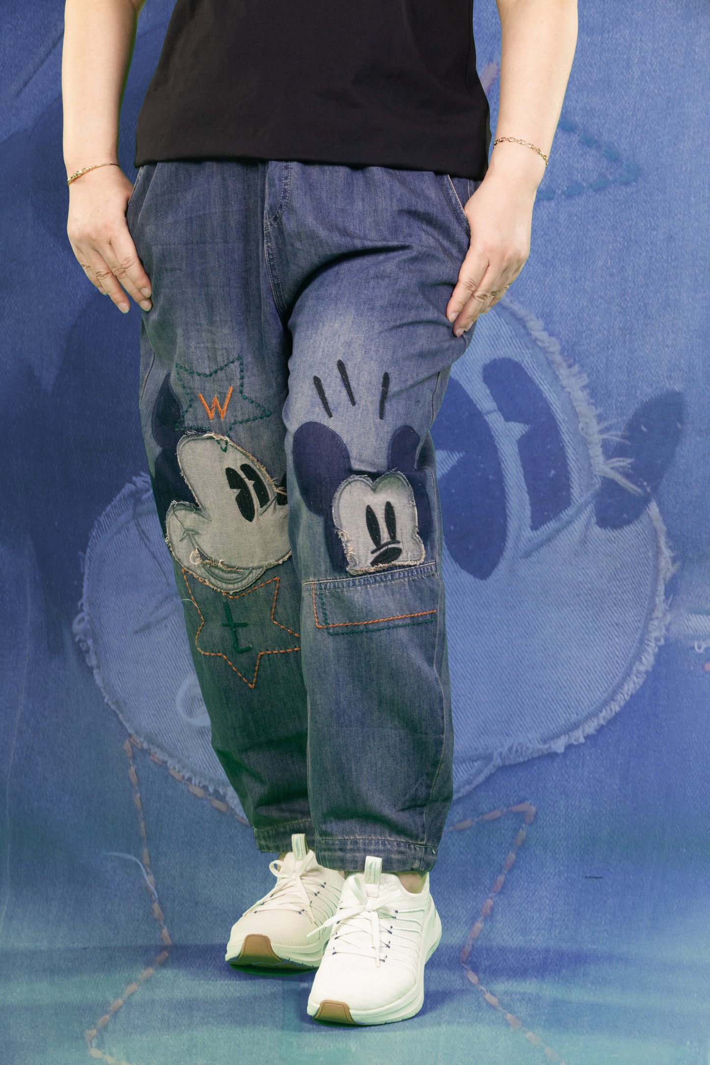Celana Soft Jeans Motif Mickey Head Besar