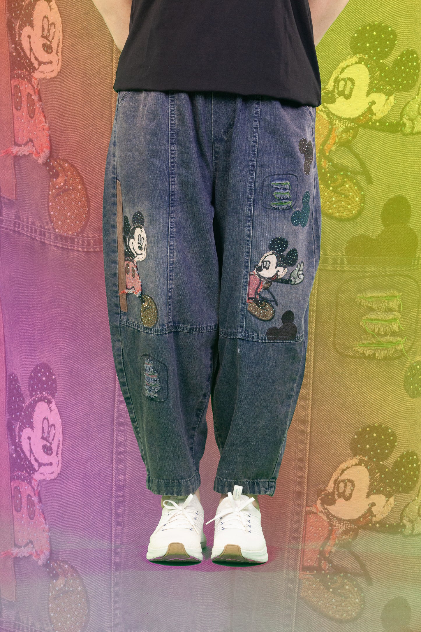 Celana Soft Jeans Motif Hiding Mickey Manik
